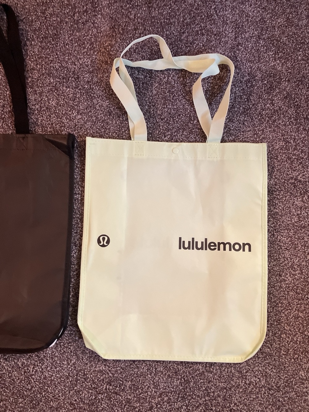 •SOLD•3 Large LuLulemon Shopping Tote Bags EXCELLENT CONDITION•SOLD• - Picture 6 of 15